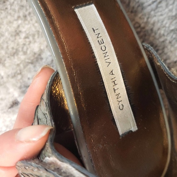 Cynthia Vincent Croc Green Sandals Siz 9 - Picture 5 of 8